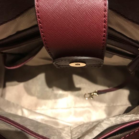 Michael Kors Maroon Large Hamilton Bag - Picture 5 of 8